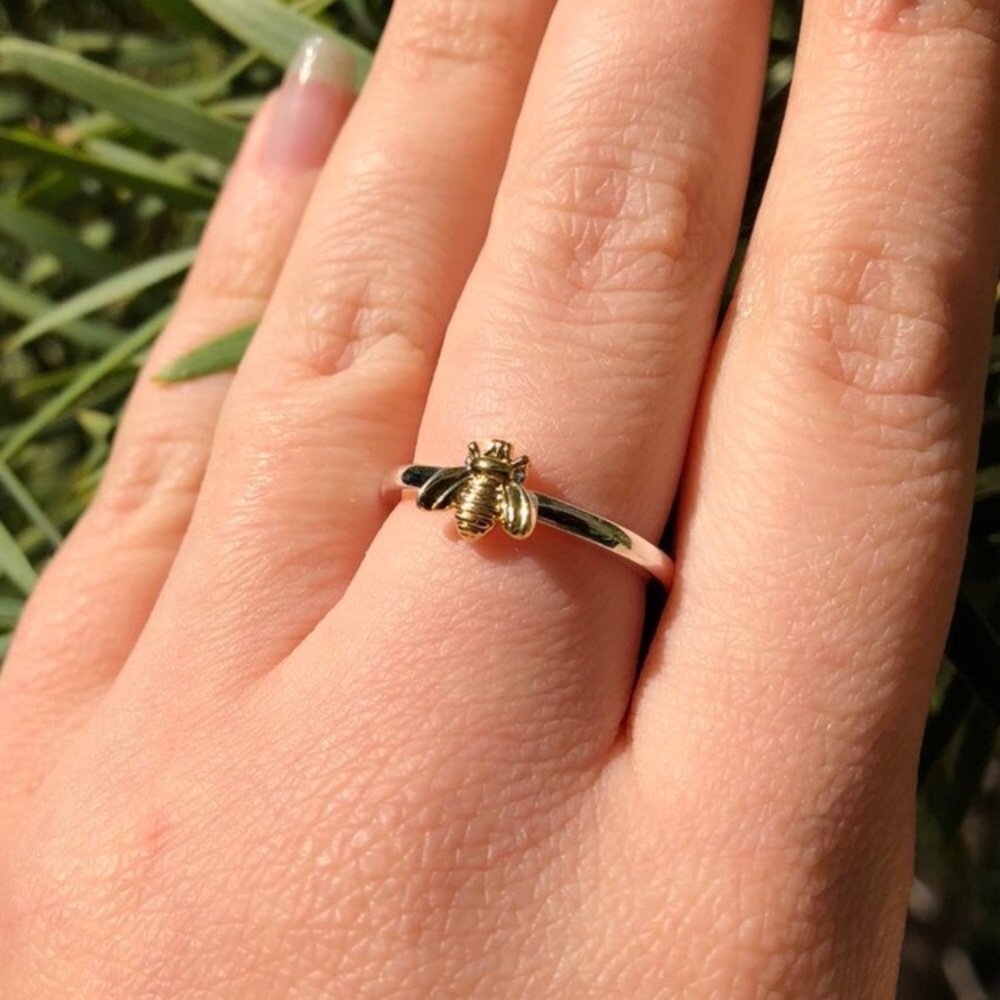 🐝NWOT Two Tone Silver Yellow Gold Been Ring 🐝